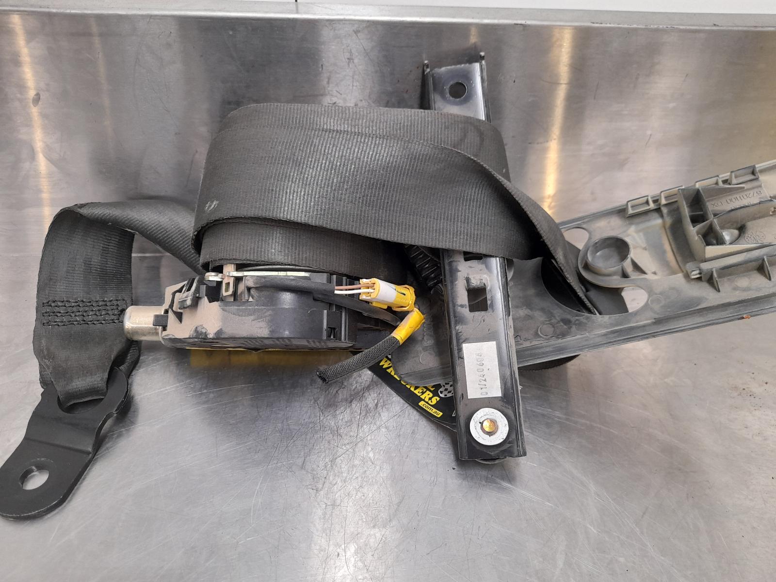 2004 Maserati Quattroporte Seatbelt/Stalk View Auto part Seatbelt/Stalk Maserati Quattroporte 2004