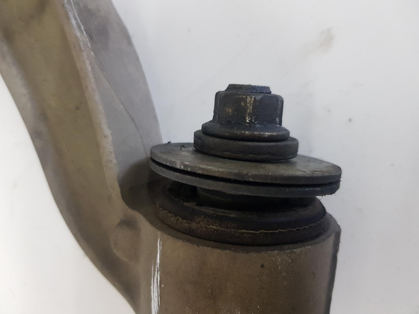 View Auto part Right Front Lower Control Arm Maserati Quattroporte 2004