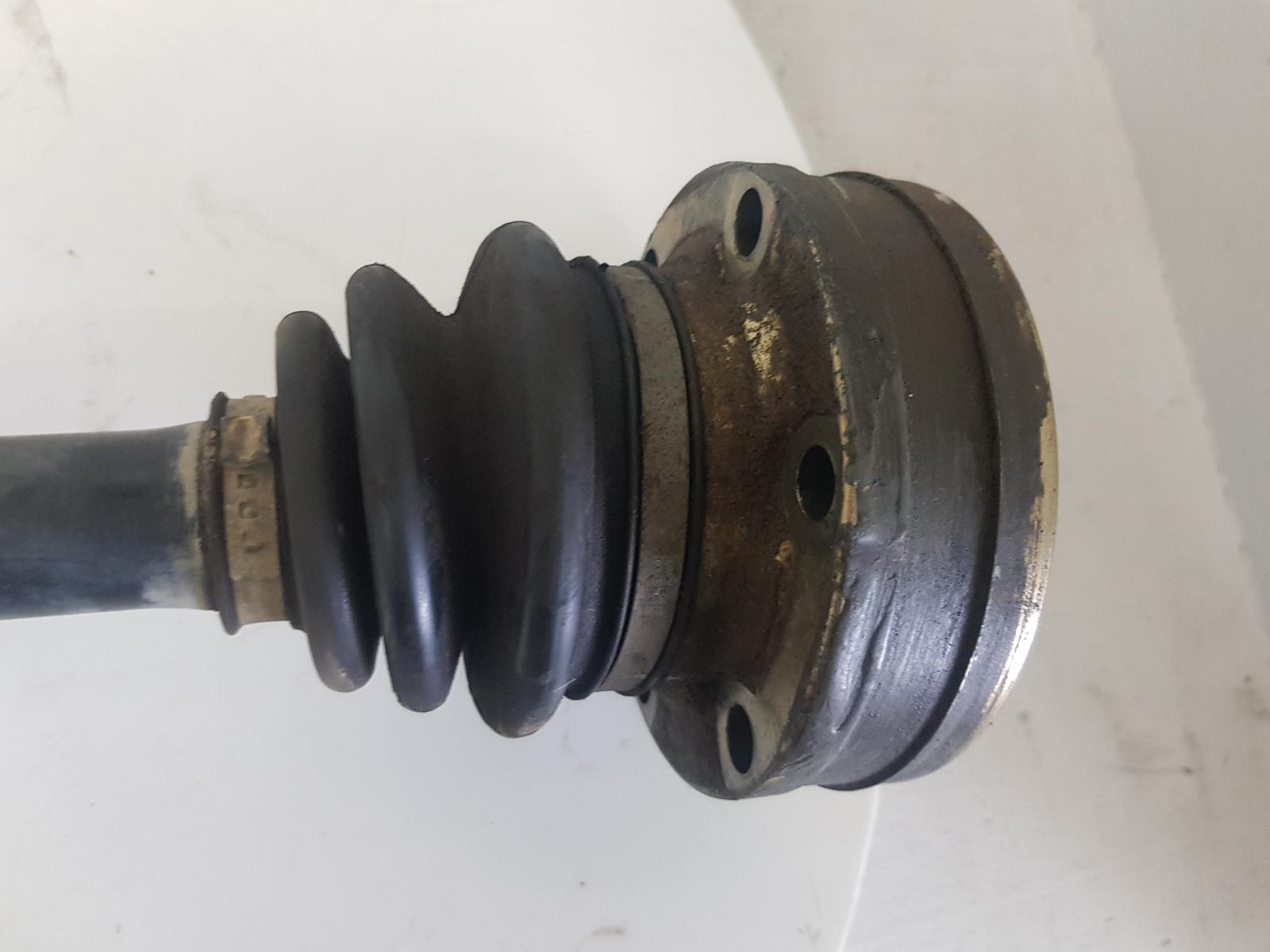 2004 Maserati Quattroporte Left Driveshaft View Auto part Left Driveshaft Maserati Quattroporte 2004