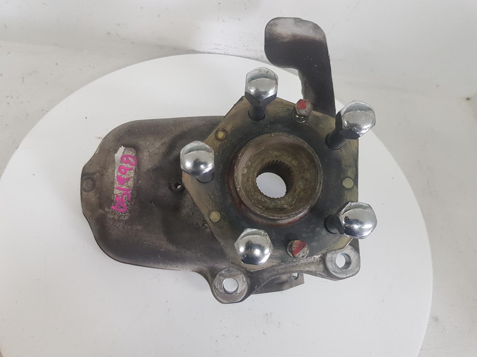 View Auto part Left Front Hub Assembly Maserati Quattroporte 2004