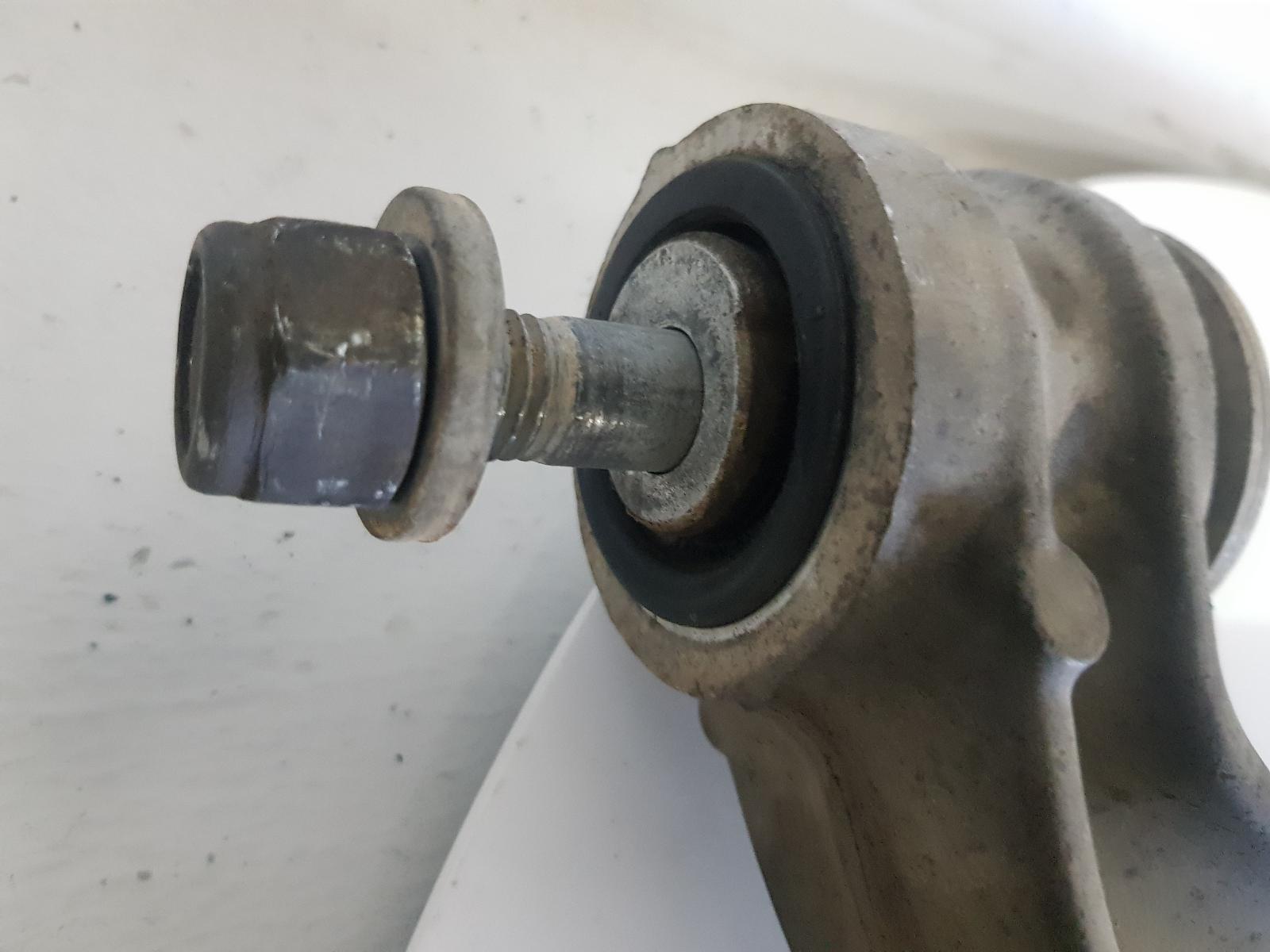 View Auto part Right Rear Trailing Arm Maserati Quattroporte 2004