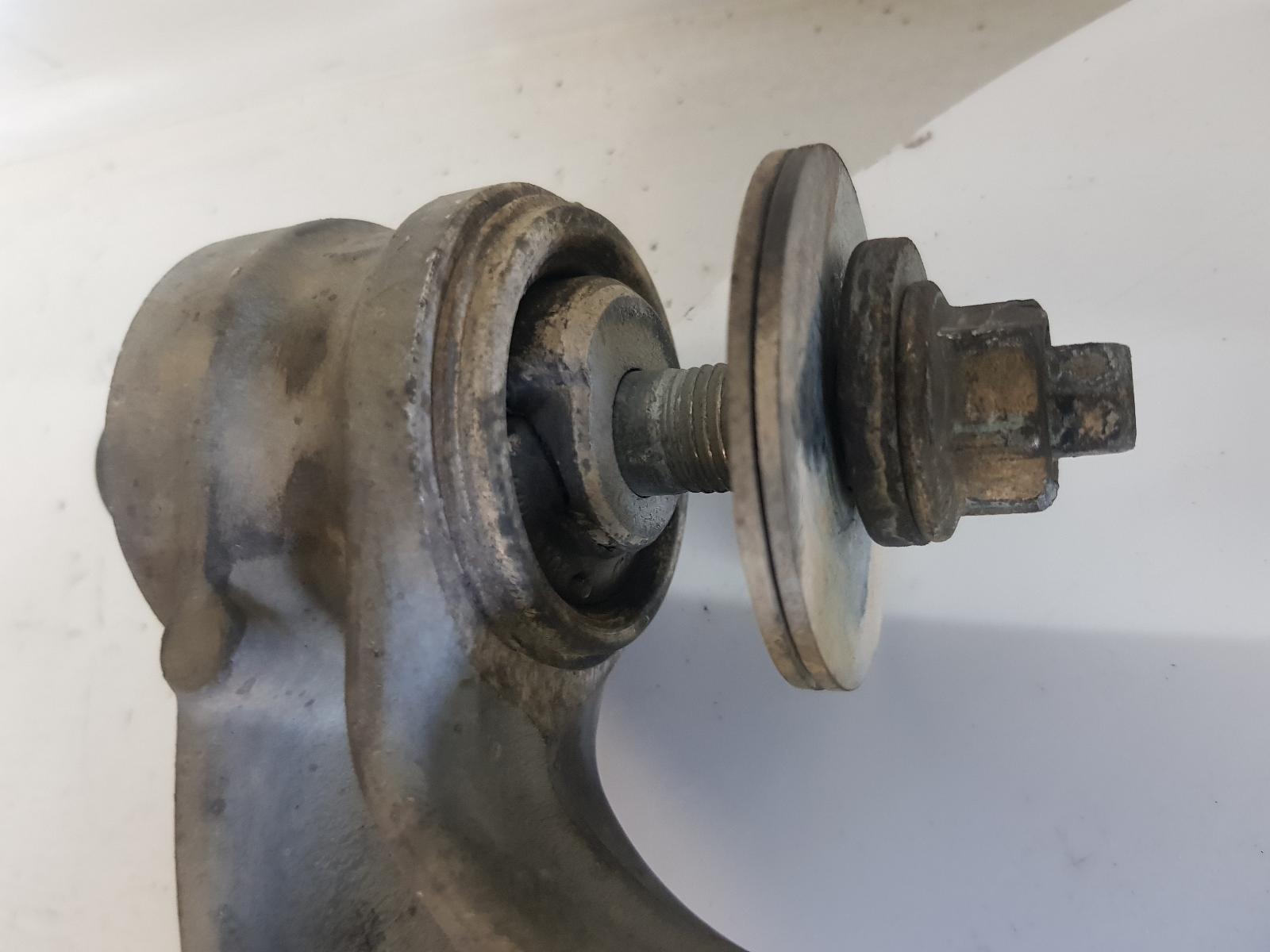 View Auto part Right Rear Trailing Arm Maserati Quattroporte 2004