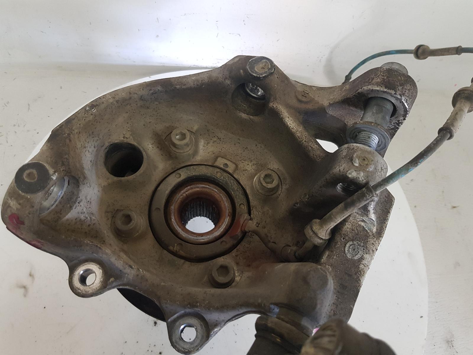 View Auto part Right Rear Hub Assembly Maserati Quattroporte 2004