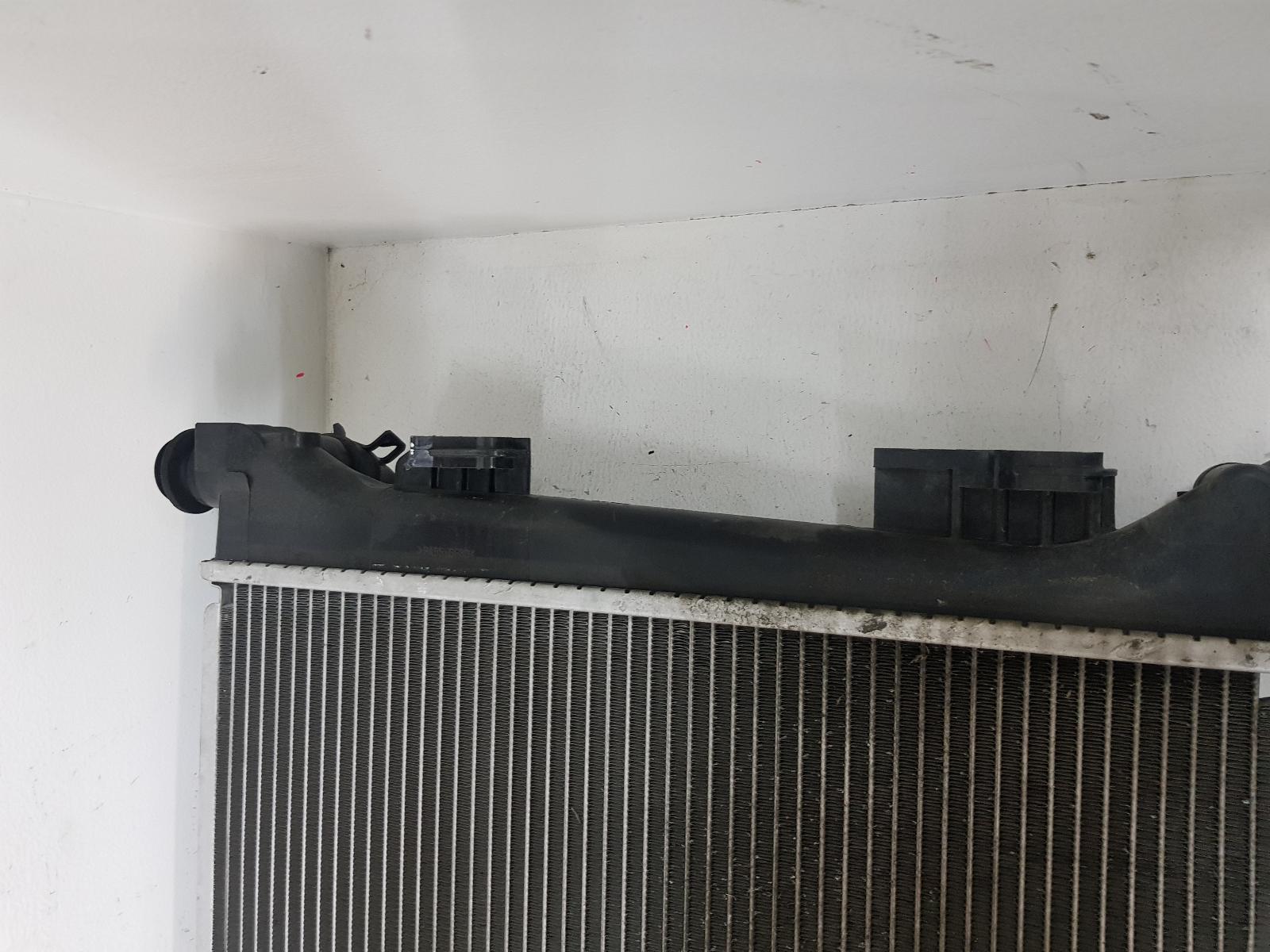 View Auto part Radiator Hyundai Veloster 2014