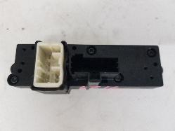 View Auto part Misc Switch/Relay Maserati Granturismo 2013