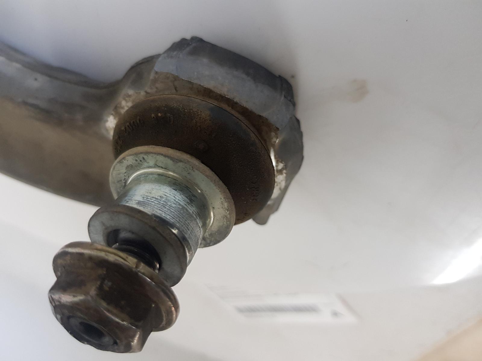 View Auto part Right Rear Trailing Arm Maserati Quattroporte 2004