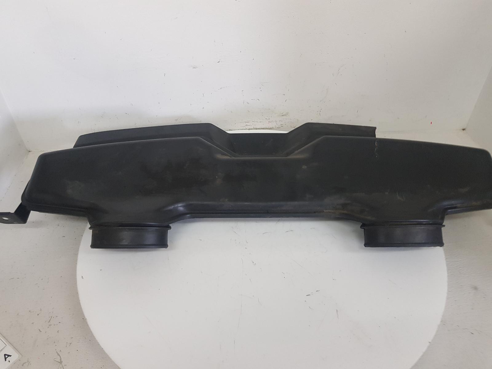 View Auto part Air Cleaner Duct/Hos Maserati Quattroporte 2004