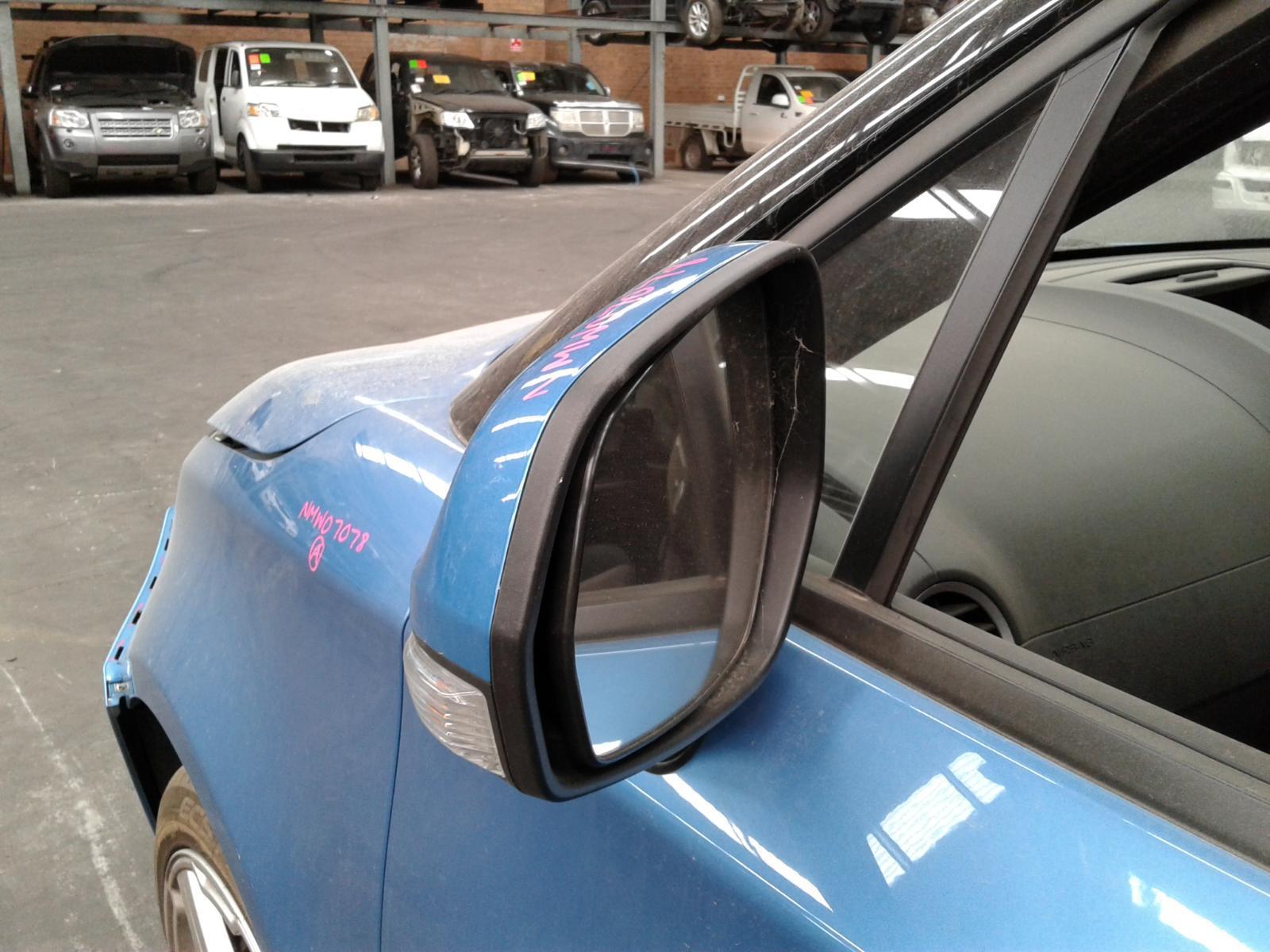 View Auto part Left Door Mirror Mg Mg3 2017