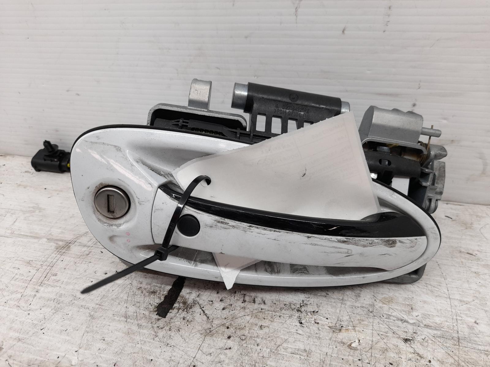 View Auto part Door Handle Porsche Panamera 2015