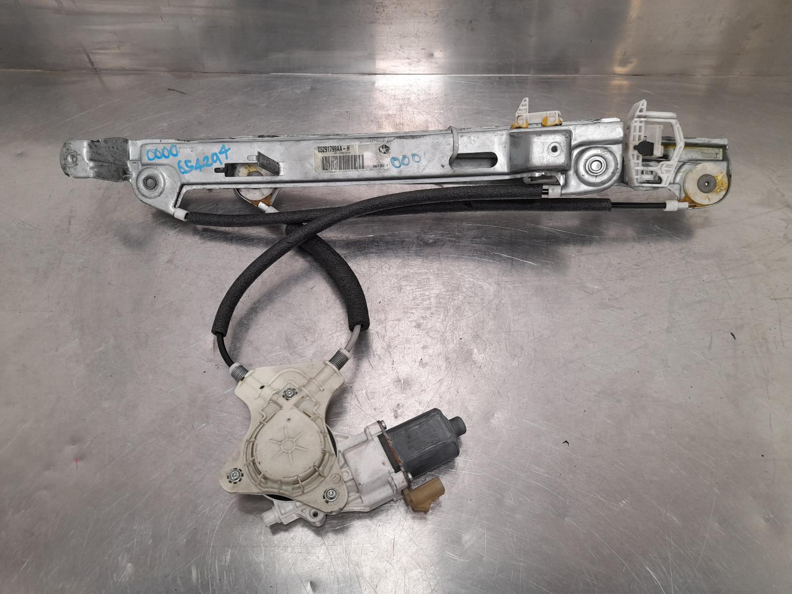 View Auto part Right Front Window Reg/Motor Jeep Patriot 2012