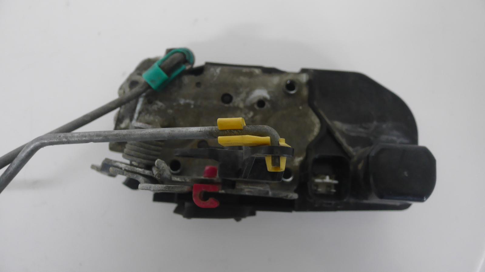 View Auto part Door/Boot/Gate Lock Chrysler 300c 2010