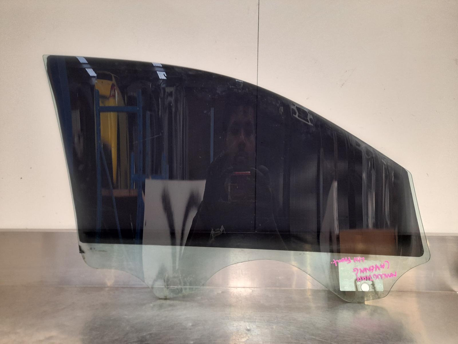 View Auto part Left Front Door Window Porsche Cayenne 2005