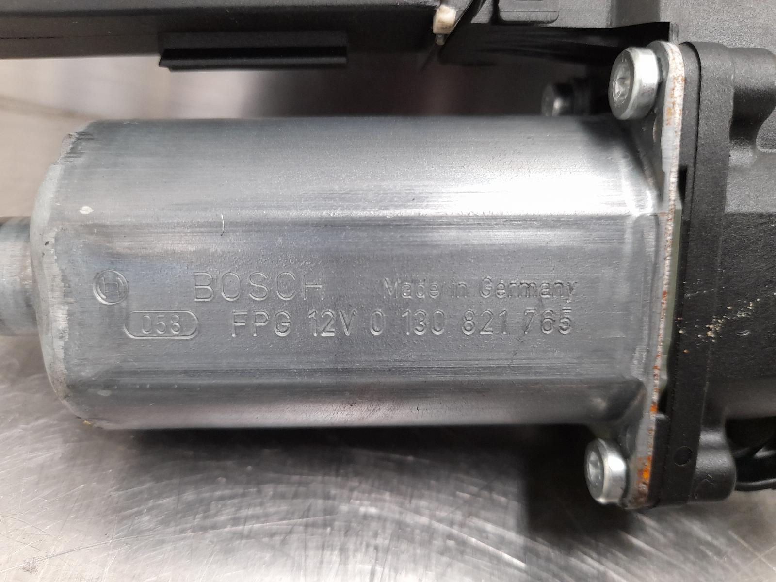 View Auto part Left Front Window Reg/Motor Porsche Cayenne 2005