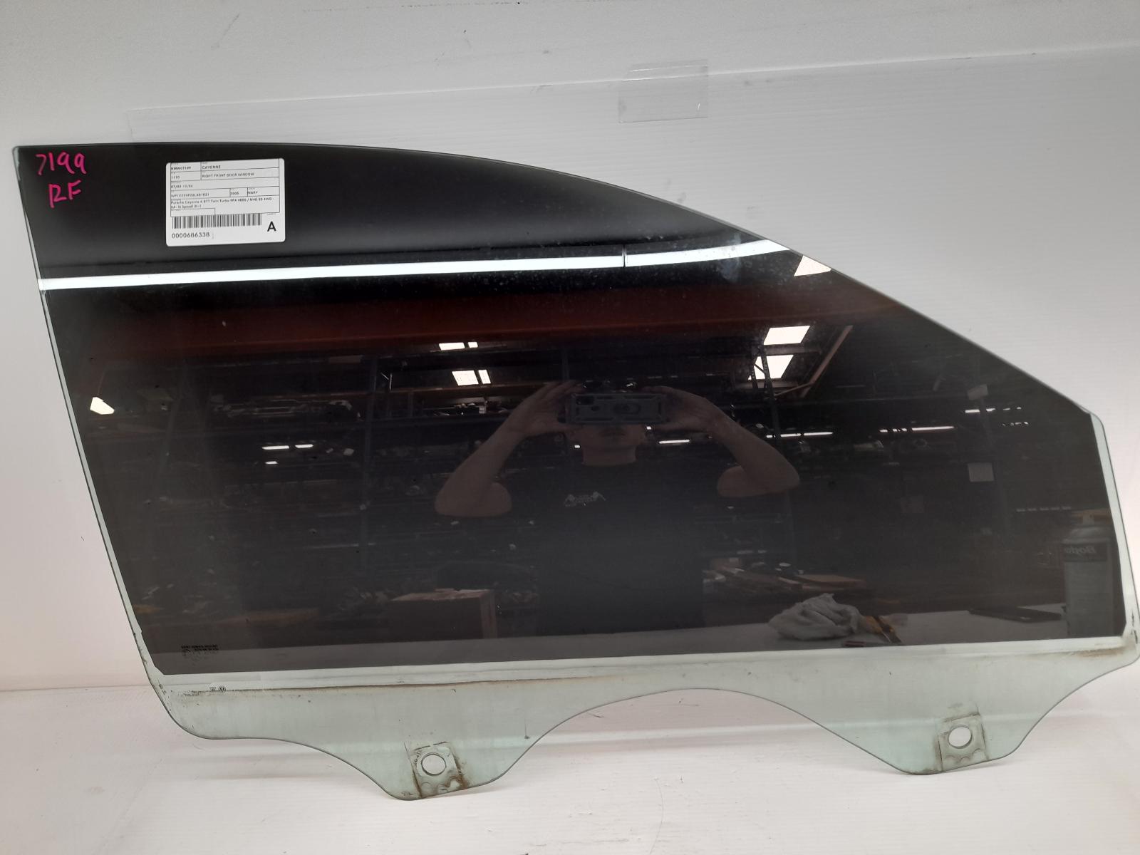 View Auto part Right Front Door Window Porsche Cayenne 2005