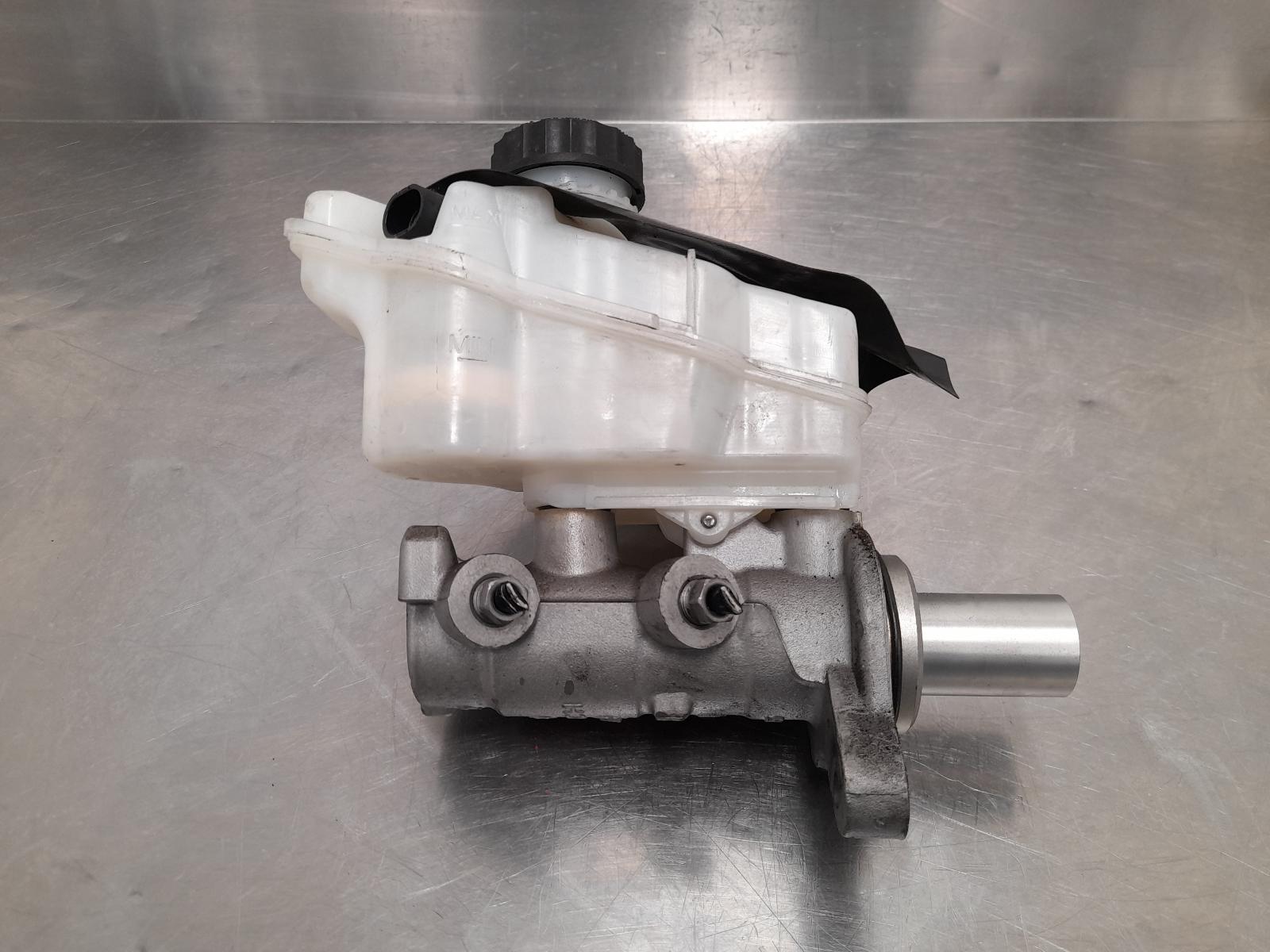 View Auto part Master Cylinder Maserati Levante 2019