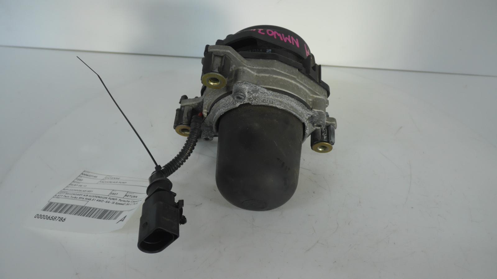 View Auto part Vacuum/Air Pump Porsche Cayenne 2005