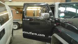 View Auto part Right Front Door Hummer H3 2008