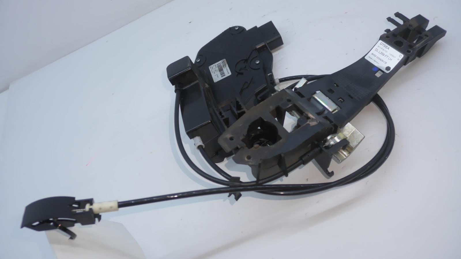 View Auto part Door/Boot/Gate Lock Land Rover Freelander 2007