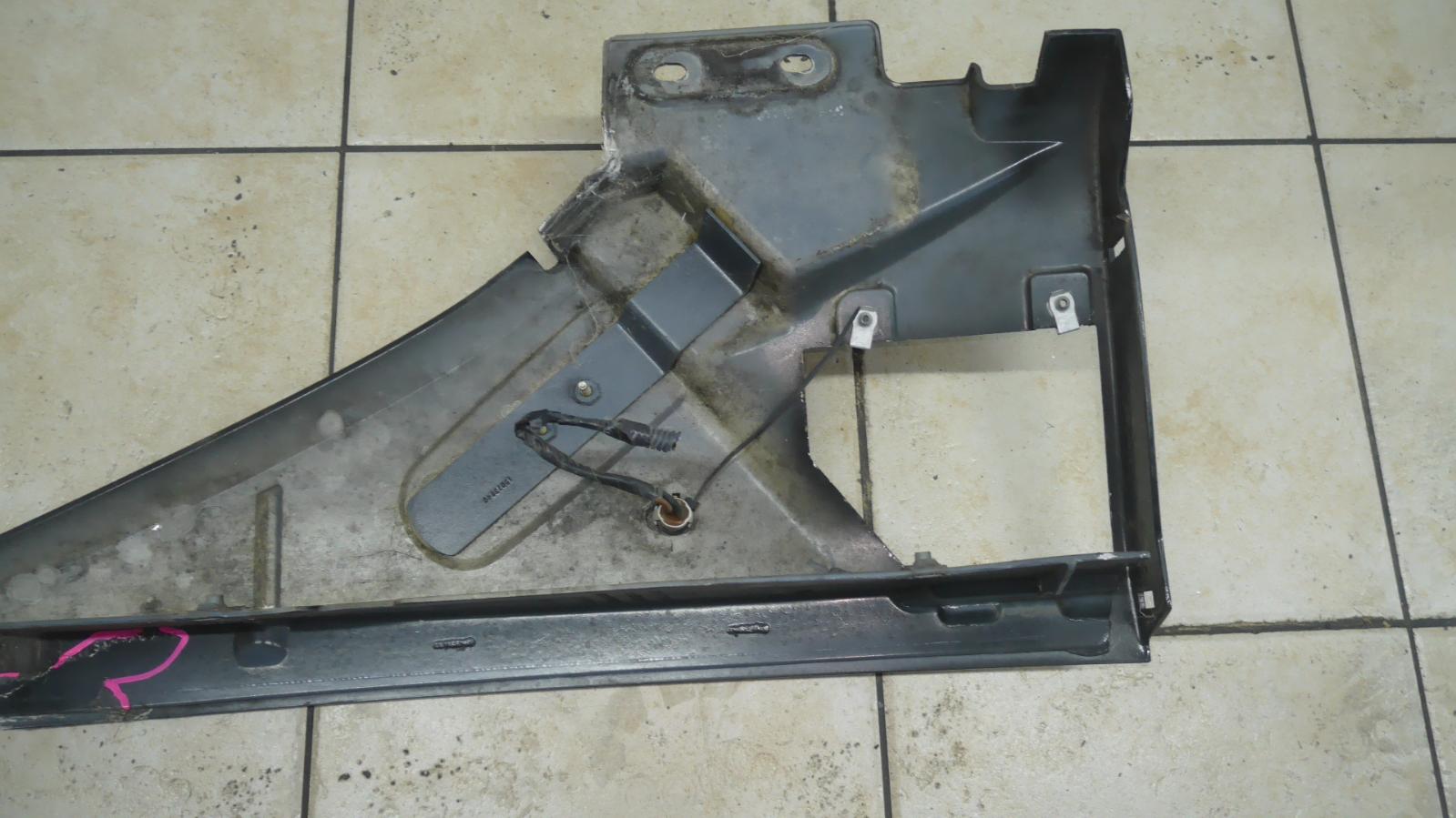View Auto part Right Guard Hummer H2 2005