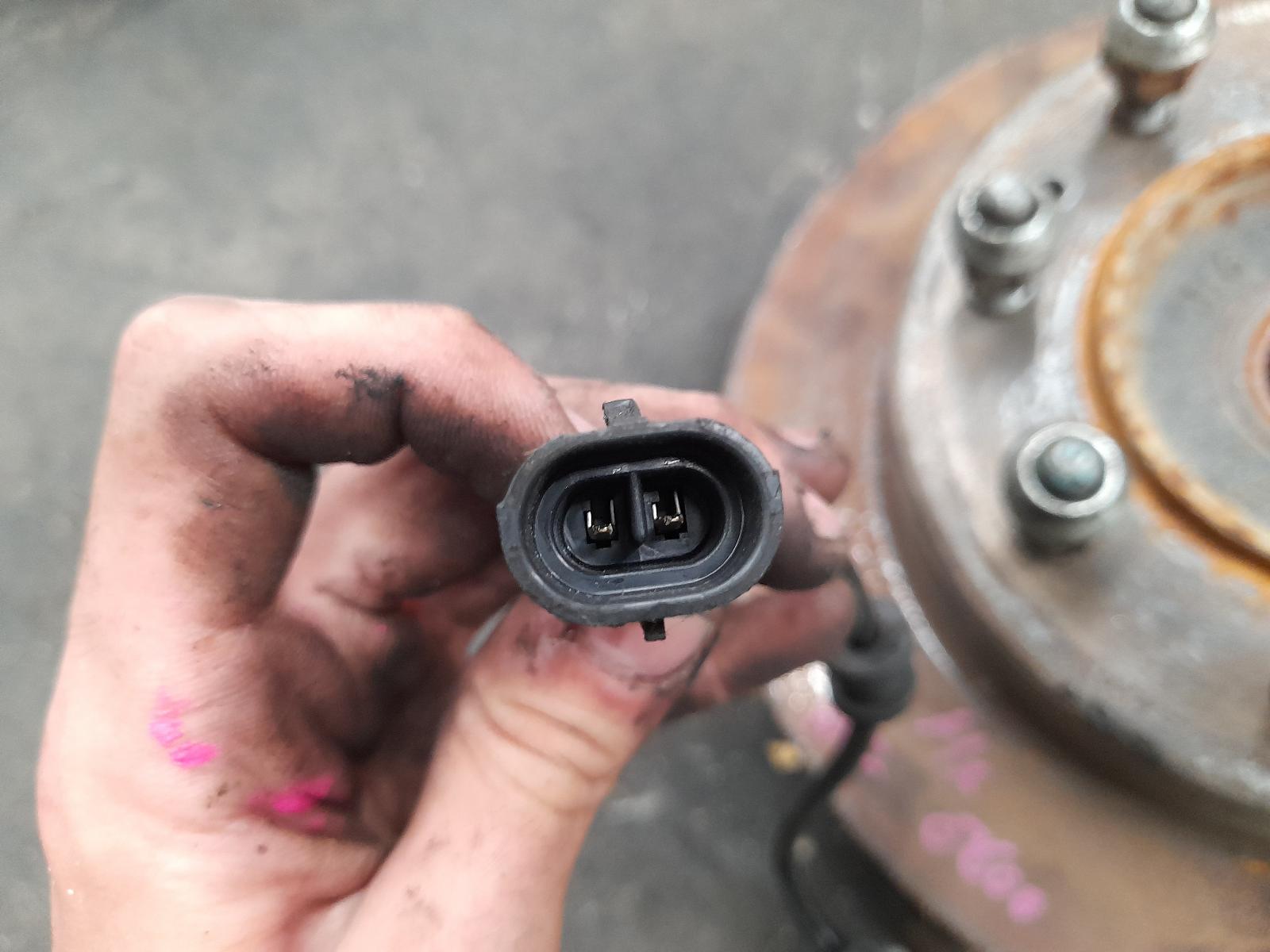 View Auto part Right Front Hub Assembly Hummer H2 2005
