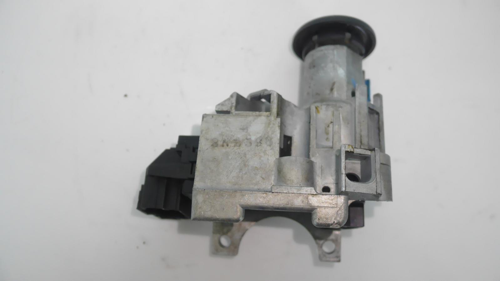 View Auto part Ignition W/ Key Hummer H2 2005