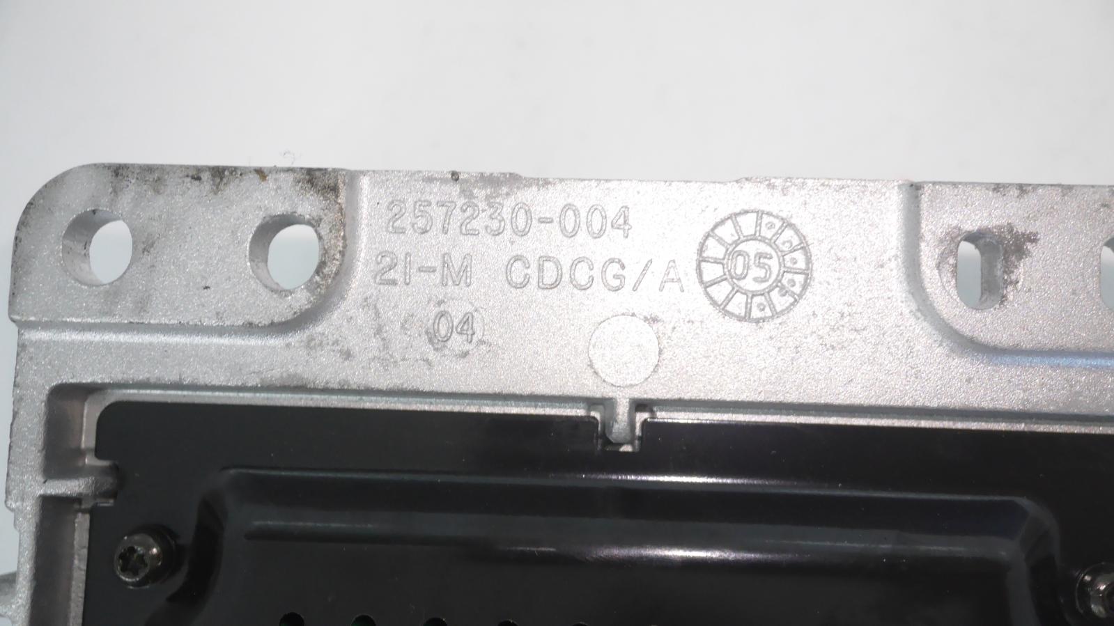 View Auto part Radio/Cd/Dvd/Sat/Tv Hummer H2 2005