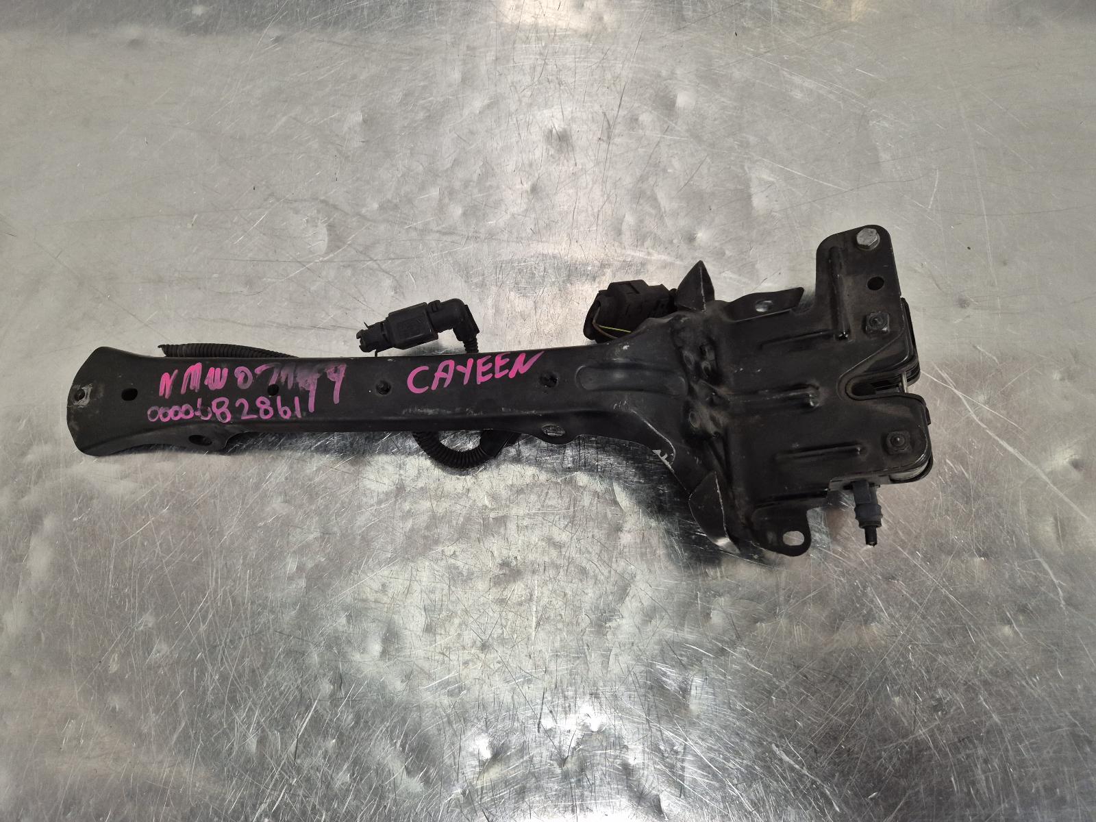 View Auto part Bonnet Lock/Support Porsche Cayenne 2005