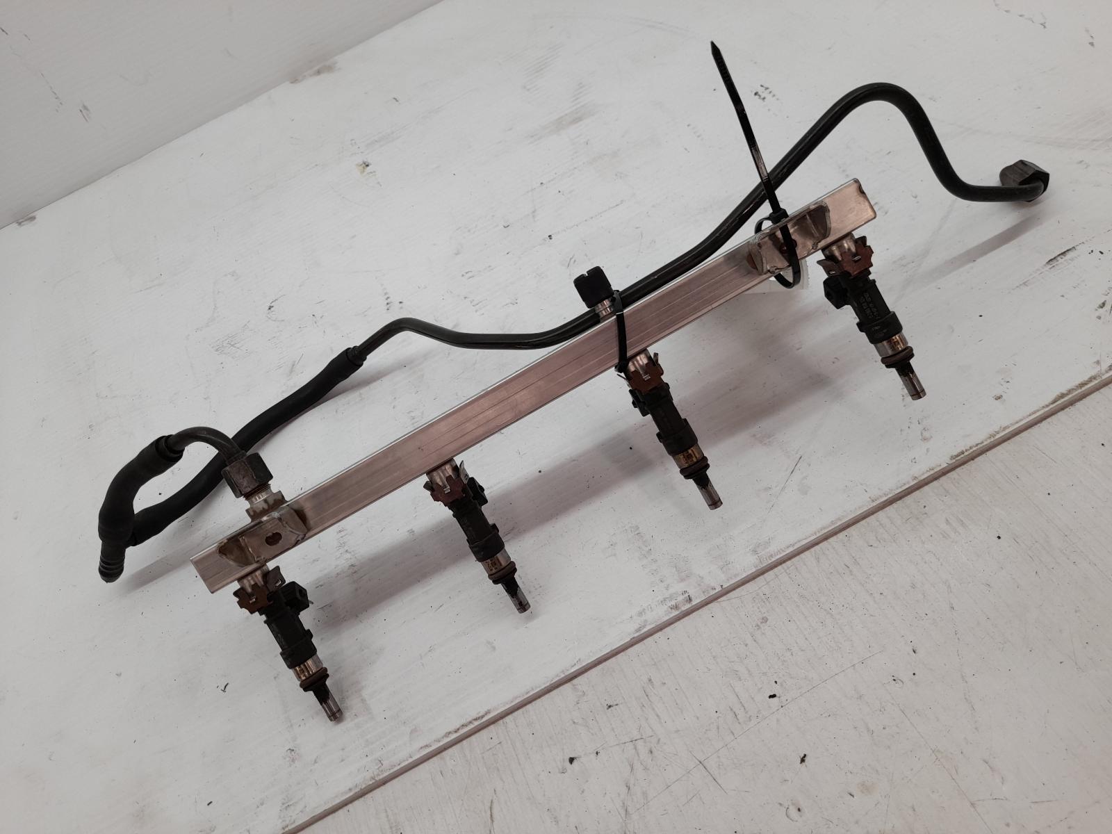 View Auto part Injection Rail Maserati Granturismo 2008
