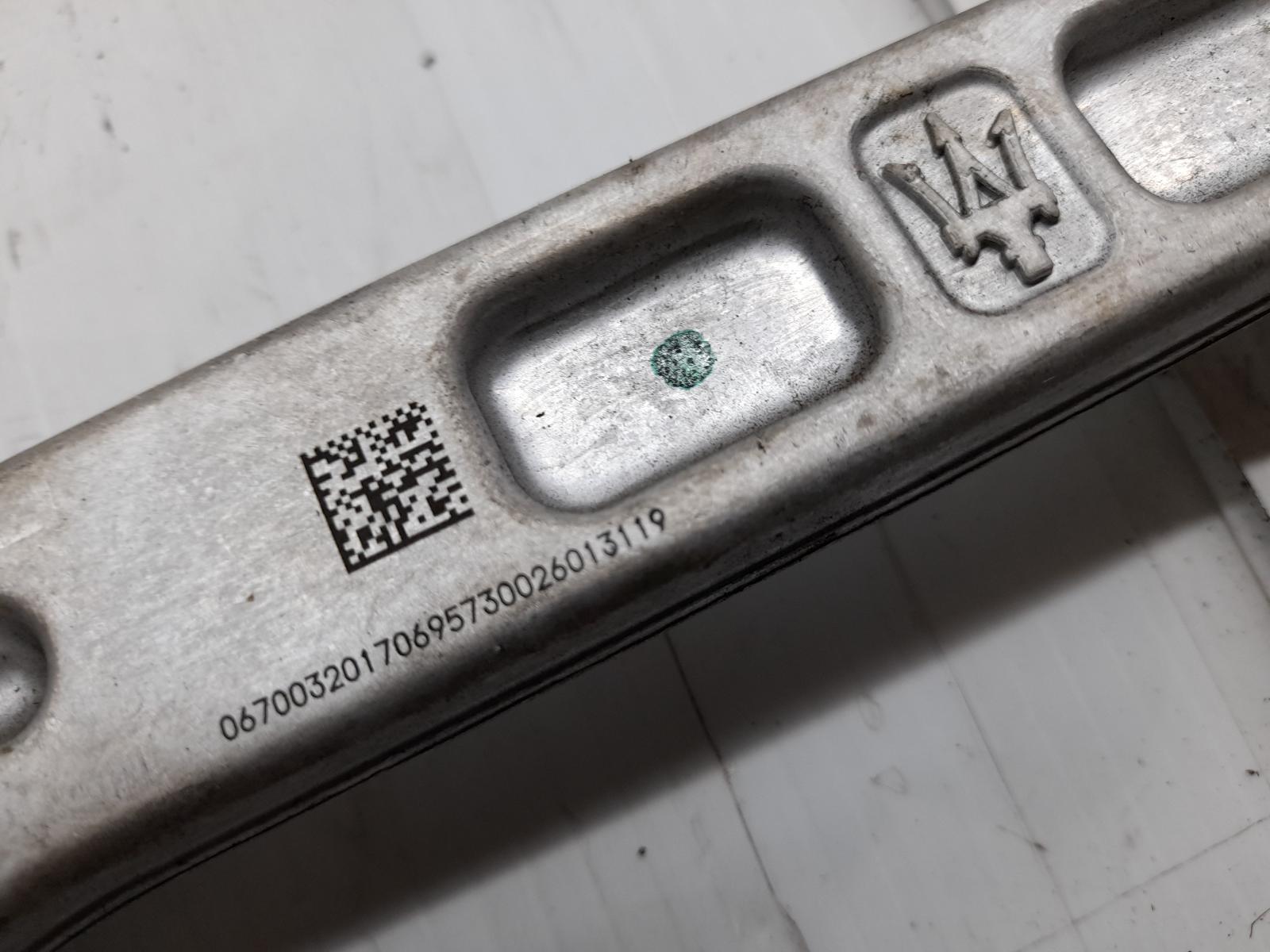 View Auto part Right Rear Trailing Arm Maserati Levante 2019