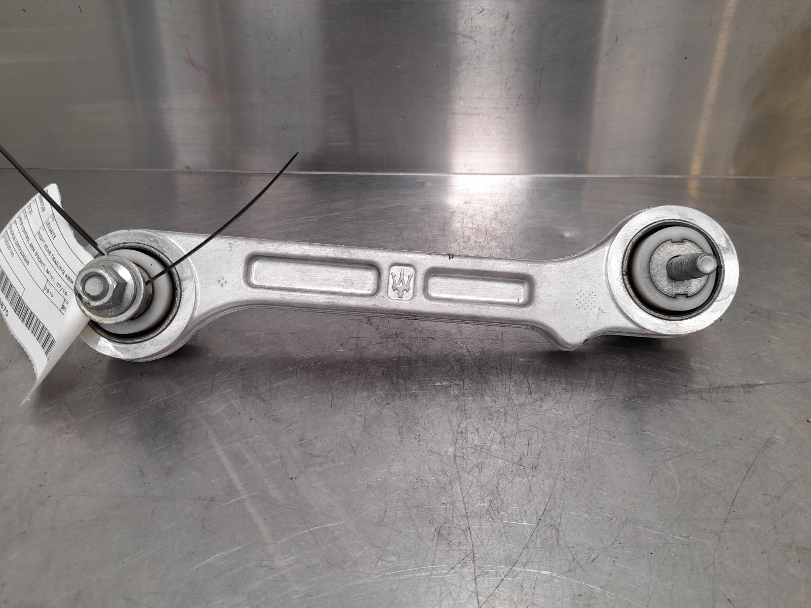 View Auto part Right Rear Trailing Arm Maserati Levante 2019