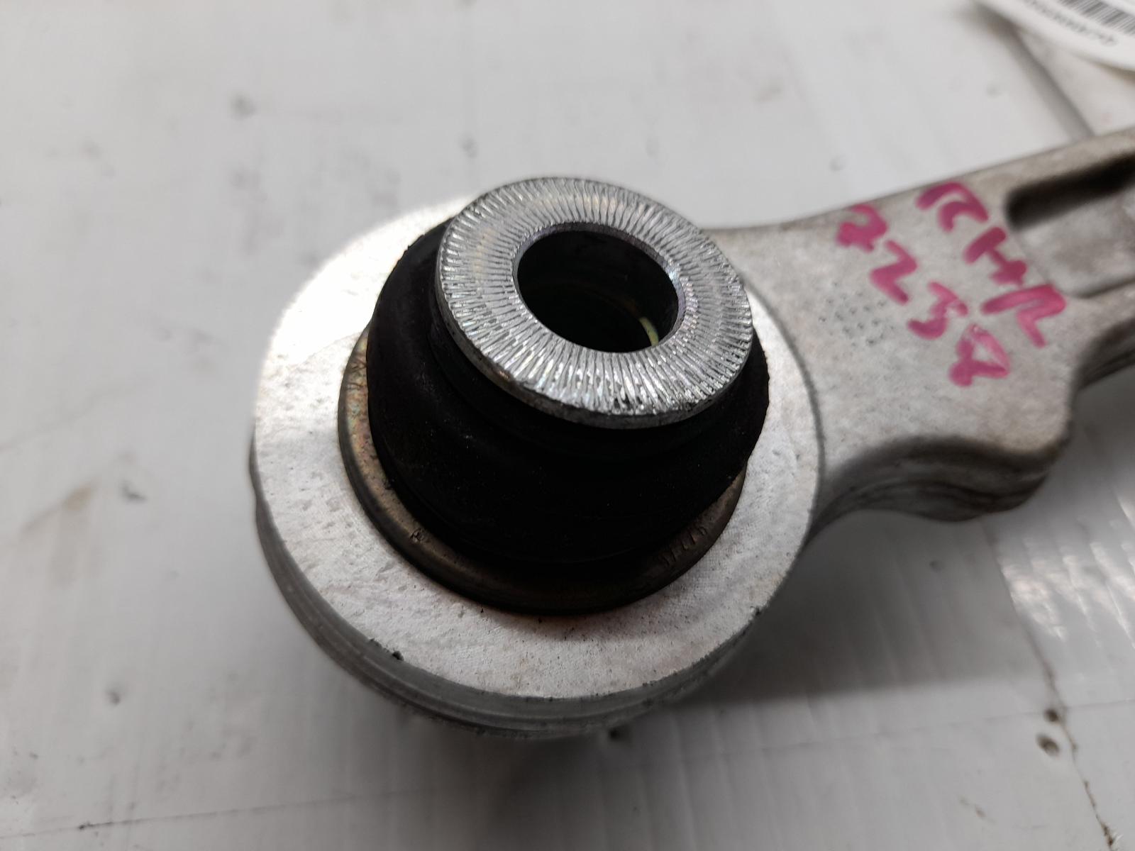 View Auto part Right Rear Trailing Arm Maserati Levante 2019