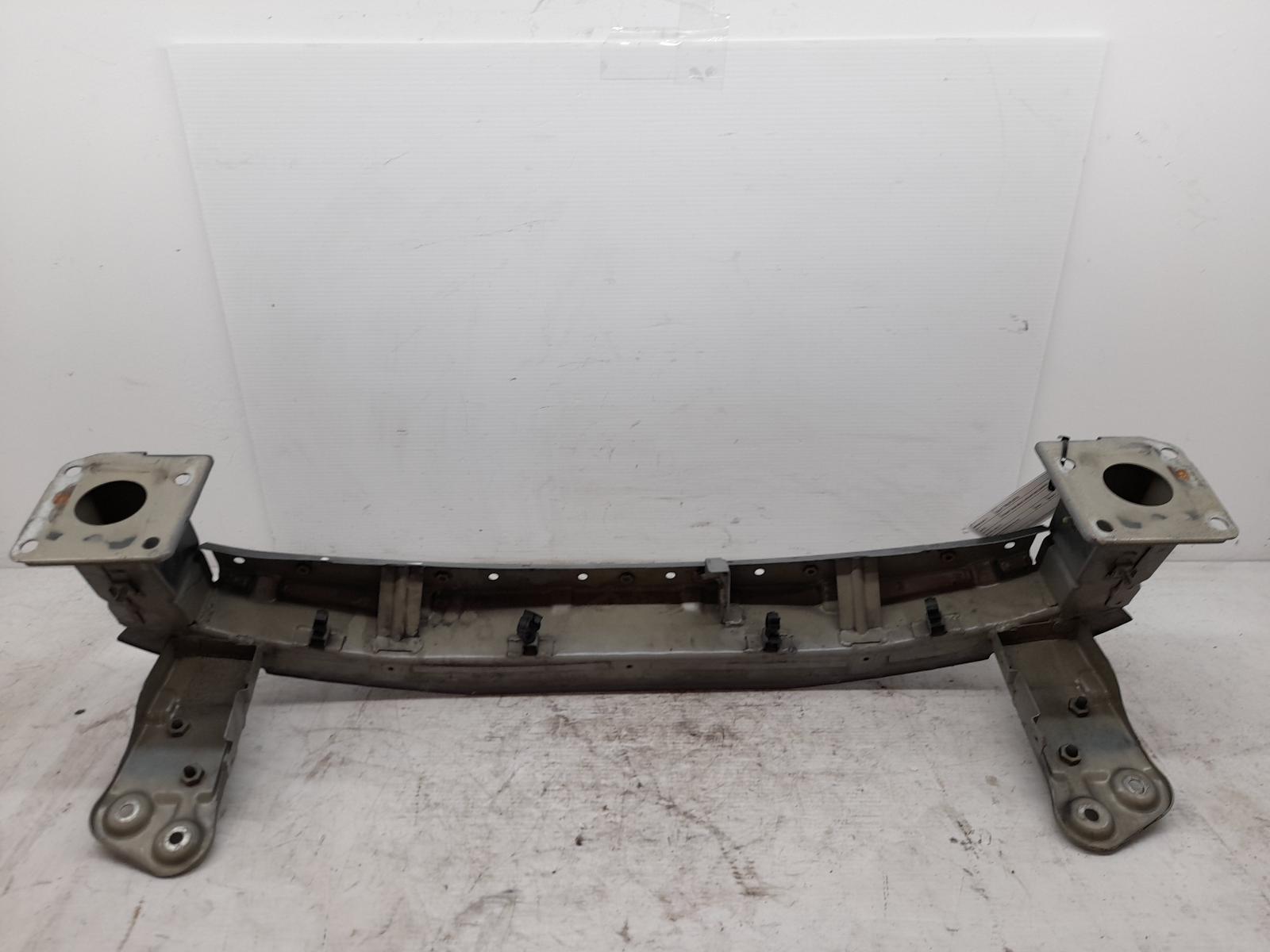 2004 Maserati Quattroporte F/Bar Reinforc/Brack View Auto part F/Bar Reinforc/Brack Maserati Quattroporte 2004