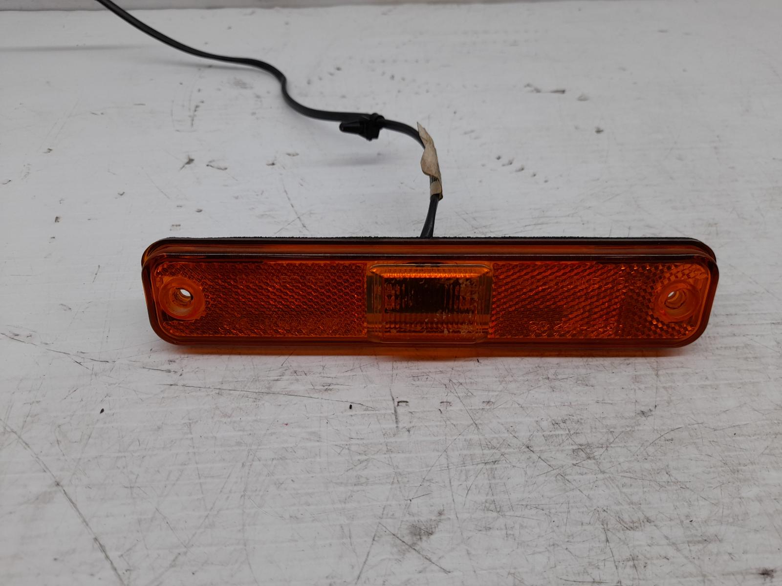 View Auto part Right Indicator/Fog/Side Hummer H2 2005