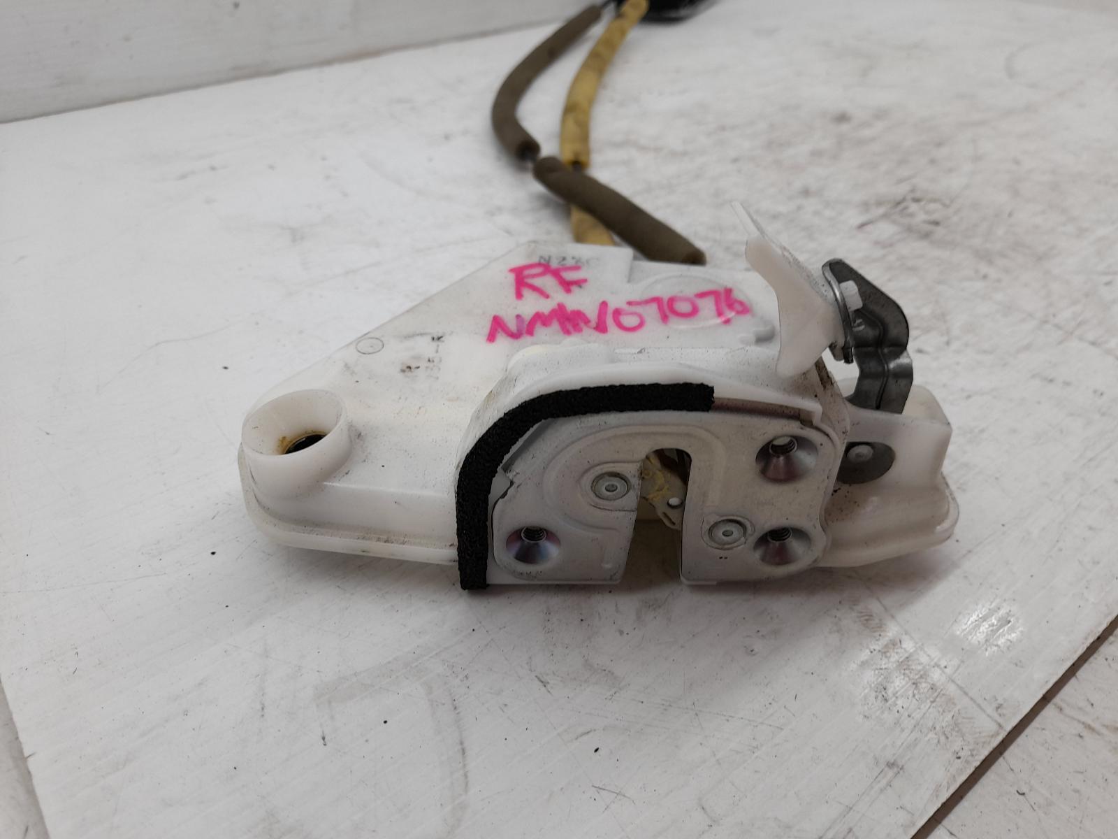 View Auto part Door/Boot/Gate Lock Abarth 124 Spider 2016