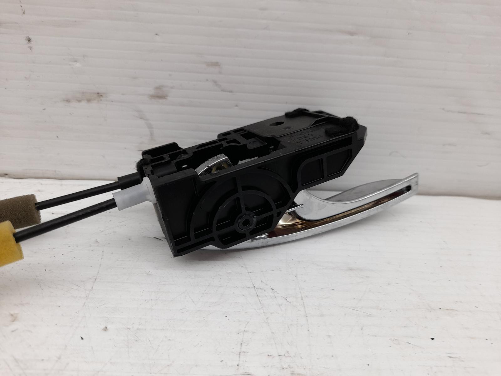 View Auto part Door/Boot/Gate Lock Abarth 124 Spider 2016