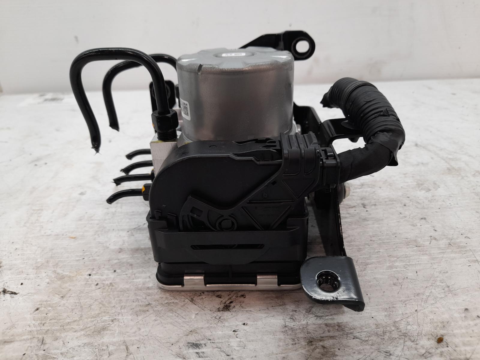 View Auto part Abs Pump/Modulator Hyundai Kona 2022