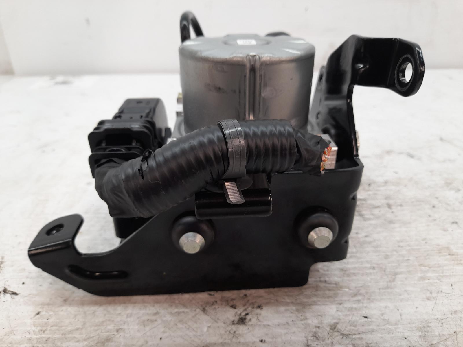 View Auto part Abs Pump/Modulator Hyundai Kona 2022