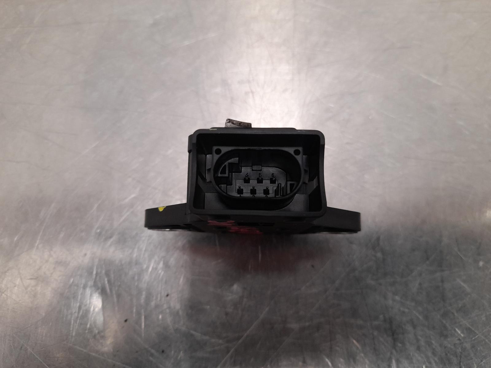 View Auto part Misc Switch/Relay Maserati 4200gt 2003