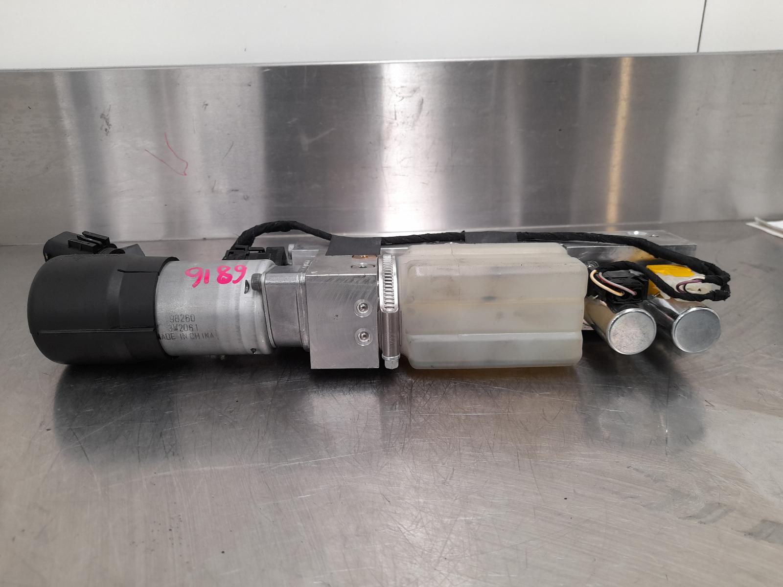View Auto part Conv. Lift Motor Maserati Granturismo 2013