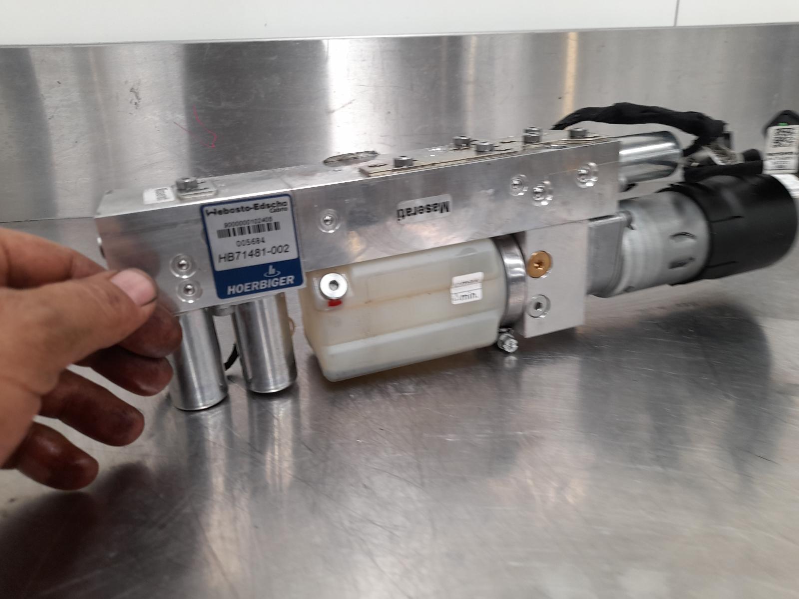 View Auto part Conv. Lift Motor Maserati Granturismo 2013