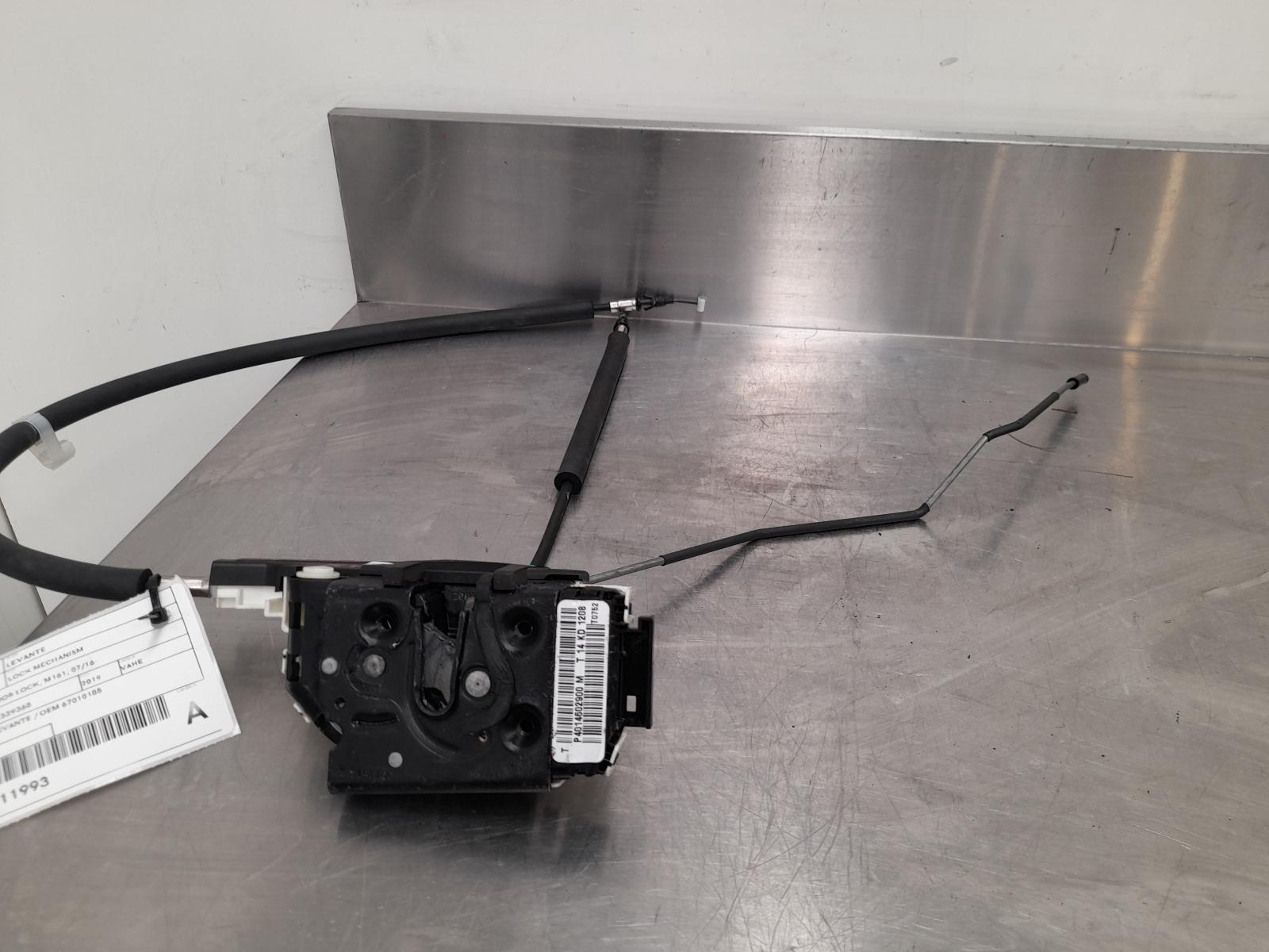 View Auto part Door/Boot/Gate Lock Maserati Levante 2019