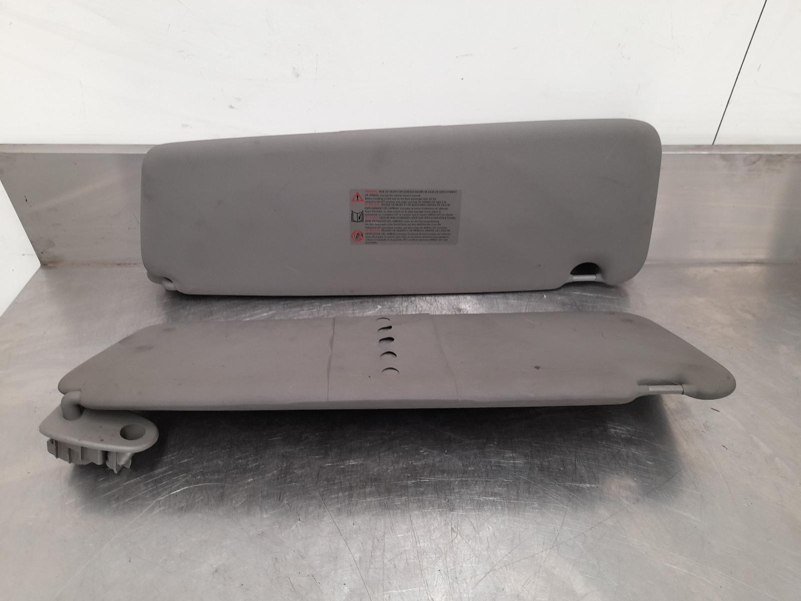 View Auto part Sunvisor Renault Master 2013