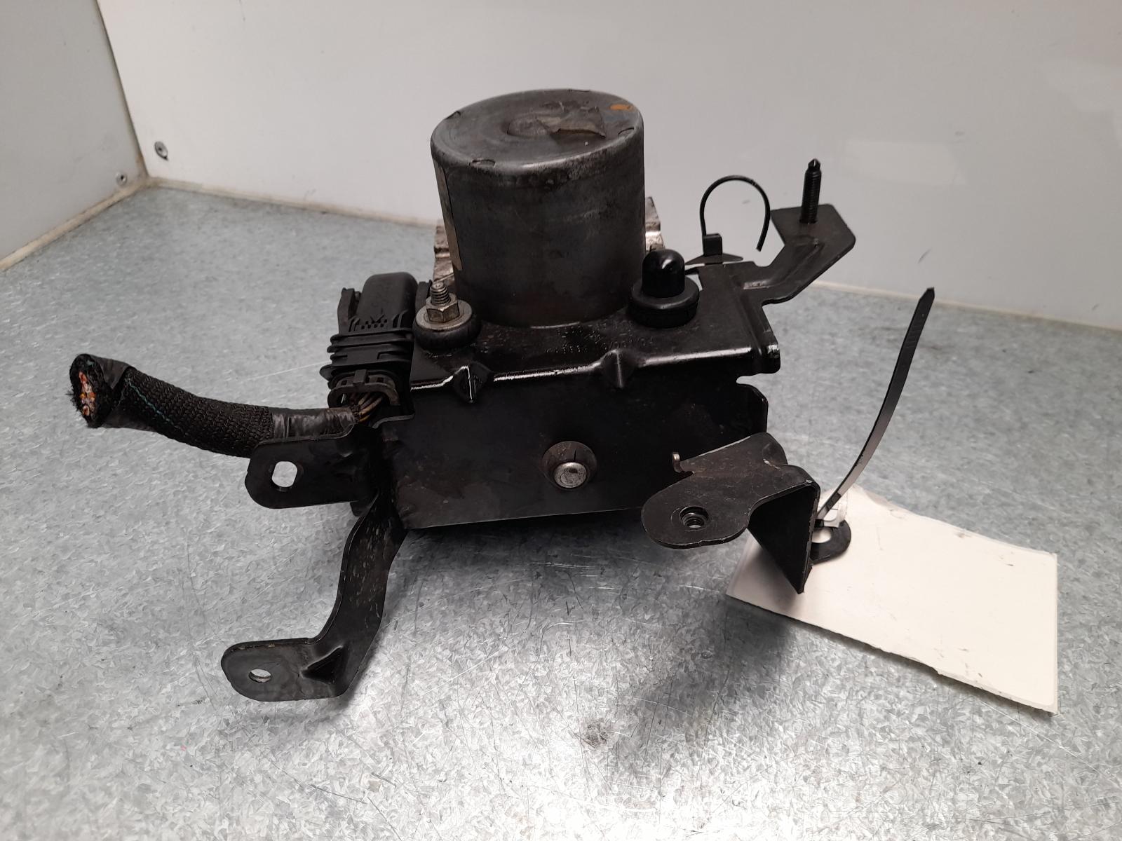 View Auto part Abs Pump/Modulator Renault Master 2013
