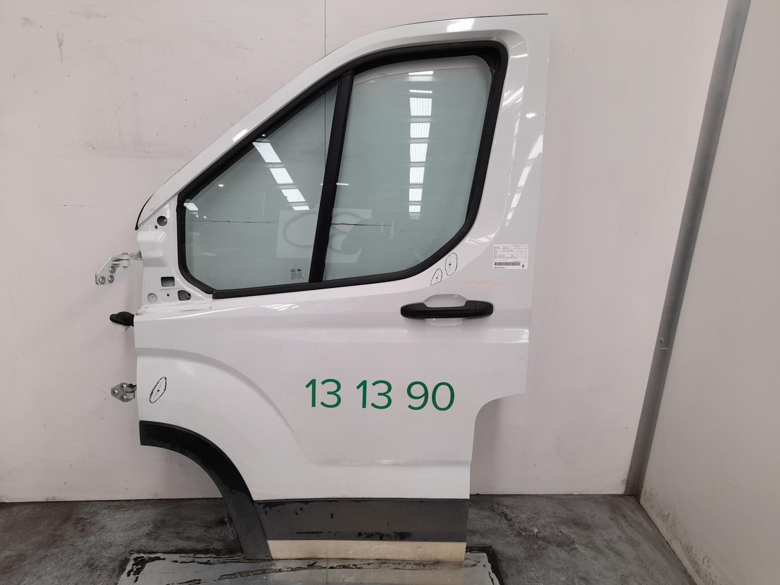 View Auto part Left Front Door Ldv Deliver 9 2022