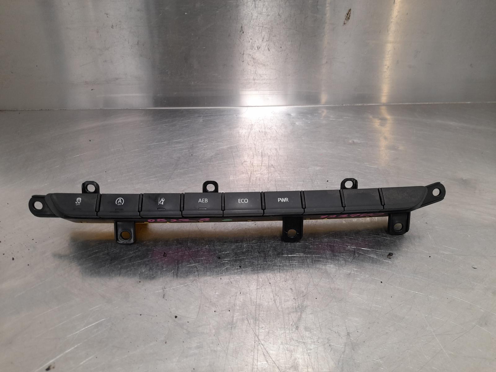 View Auto part Misc Switch/Relay Ldv Deliver 9 2022