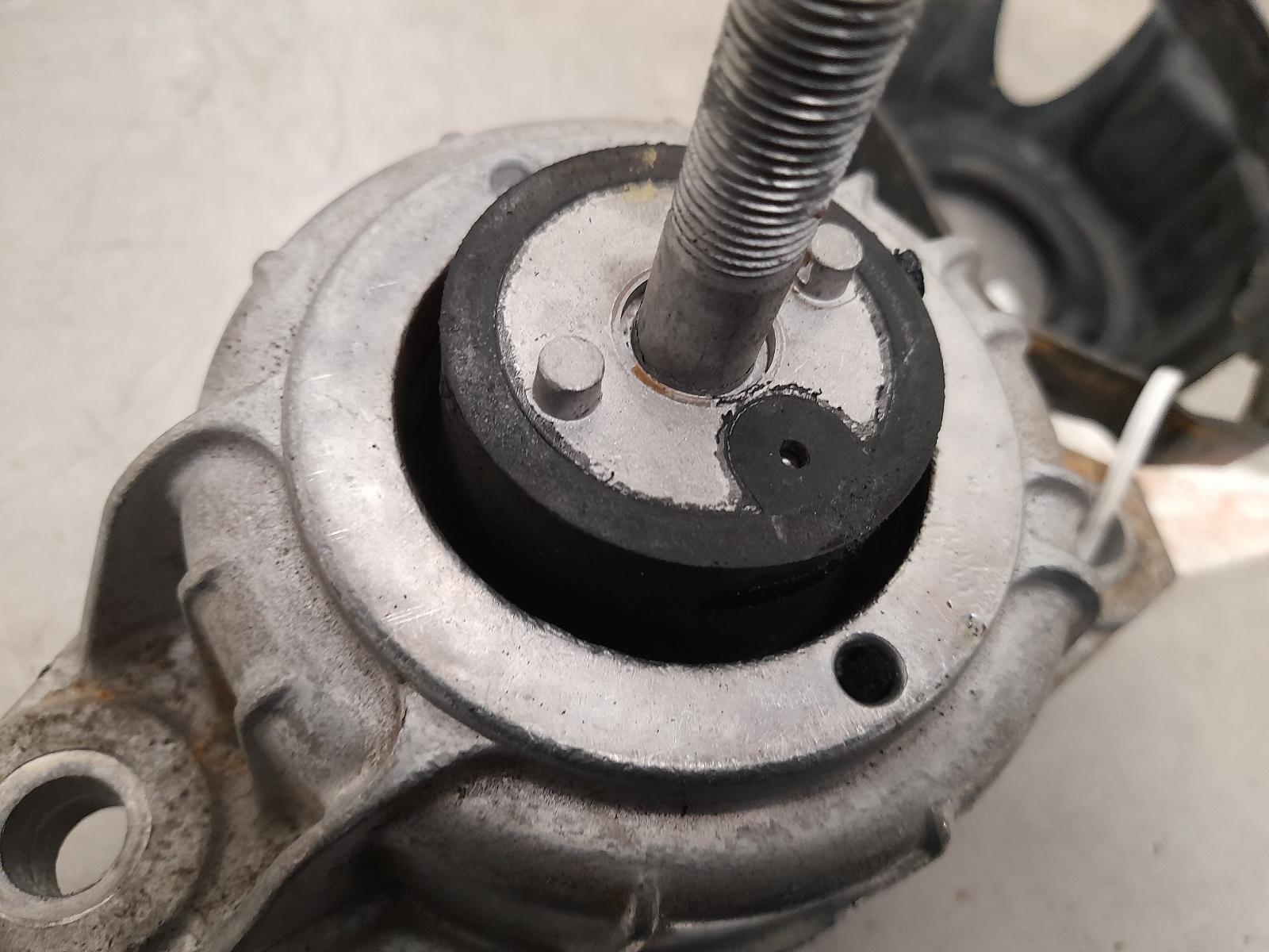 View Auto part Mount Great Wall Cannon Ute 2021