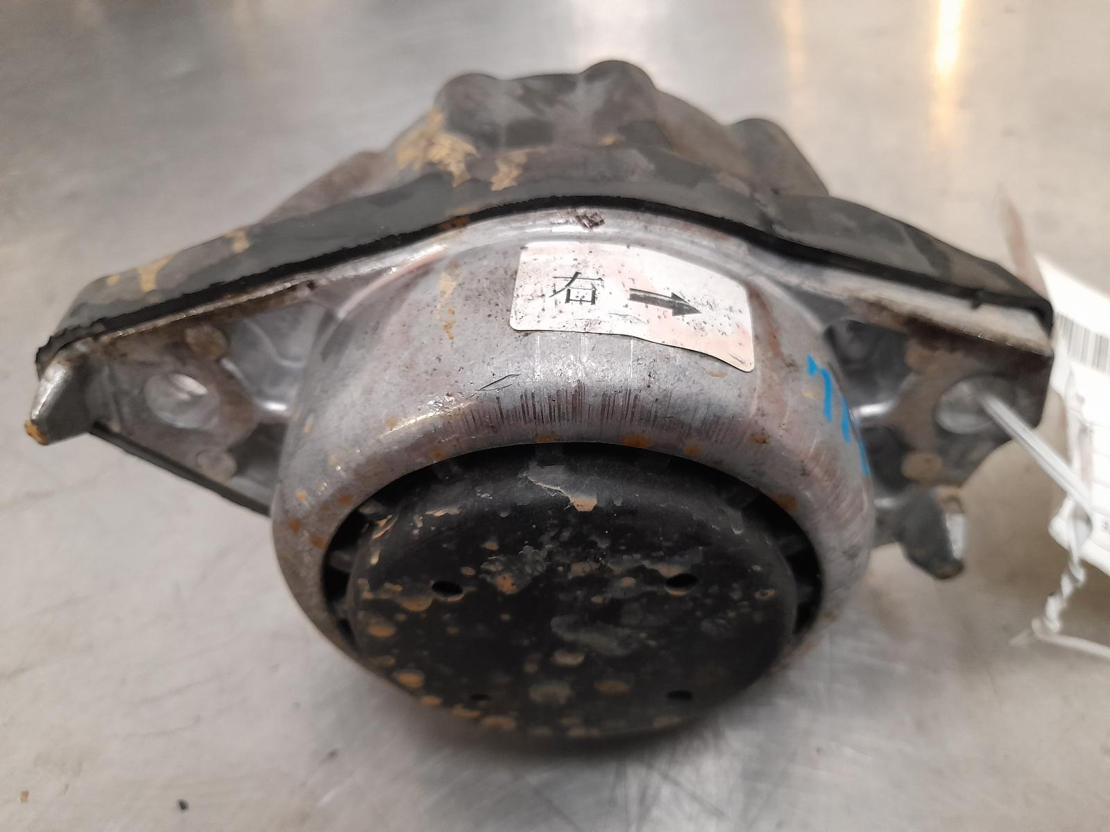 View Auto part Mount Great Wall Cannon Ute 2021