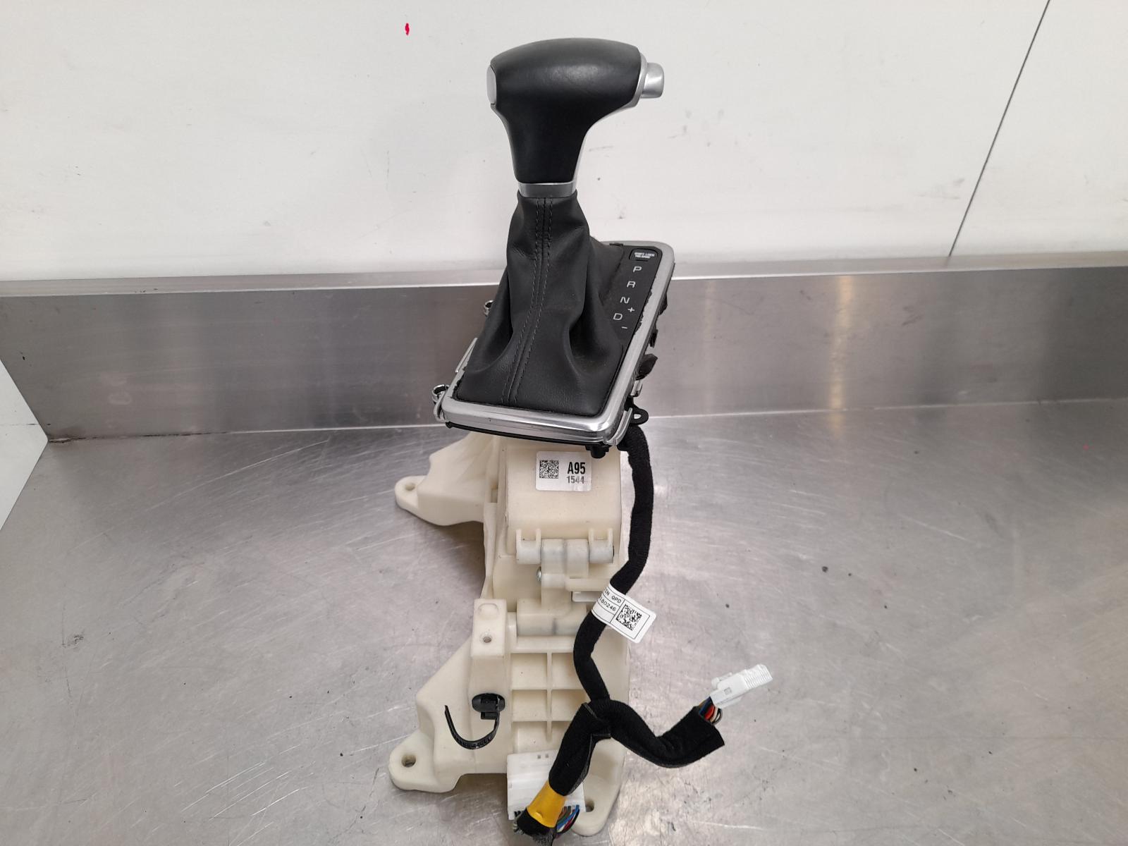 2017 Kia Sportage Gear Stick/Shifter View Auto part Gear Stick/Shifter Kia Sportage 2017