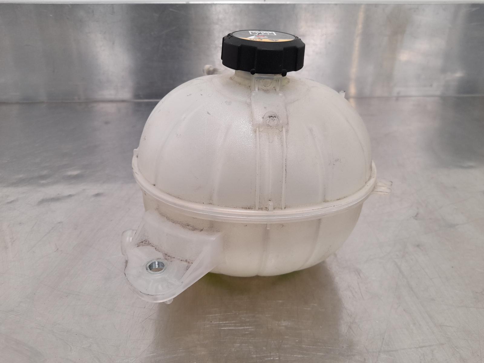 2017 Kia Sportage Overflow Bottle View Auto part Overflow Bottle Kia Sportage 2017