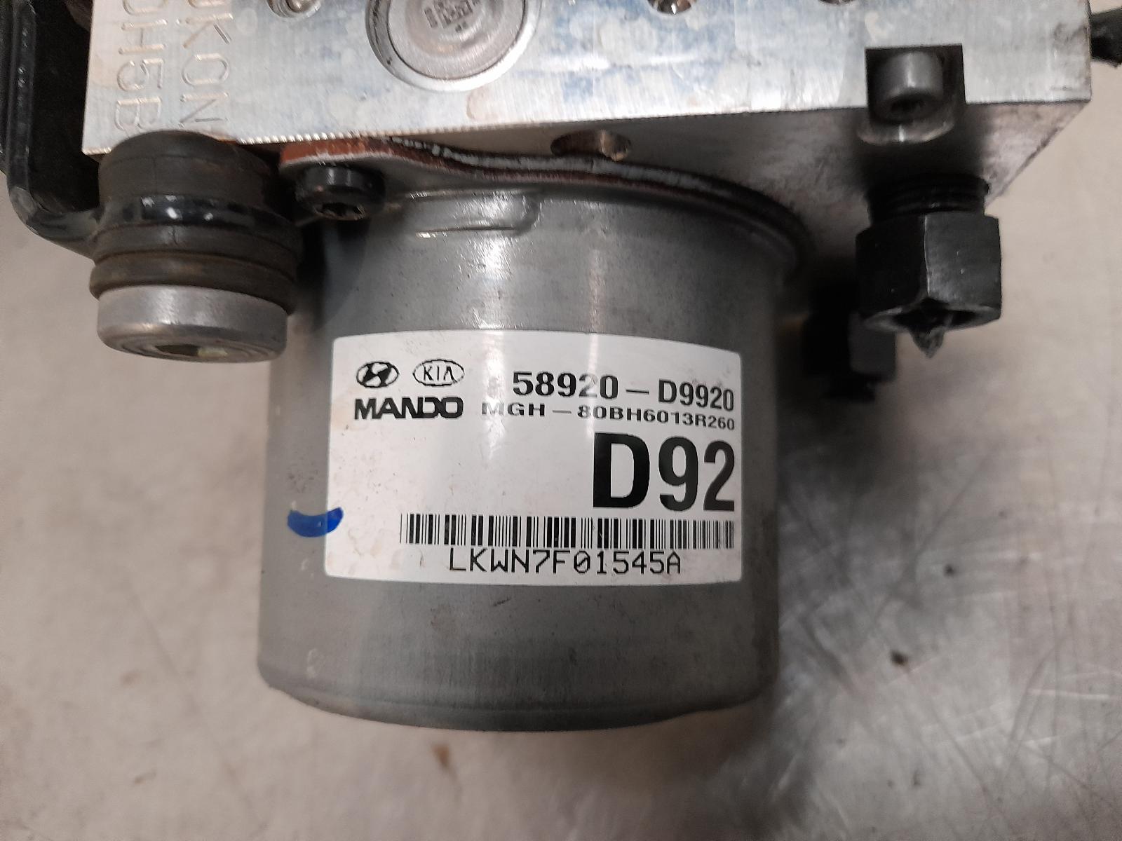 2017 Kia Sportage Abs Pump/Modulator View Auto part Abs Pump/Modulator Kia Sportage 2017